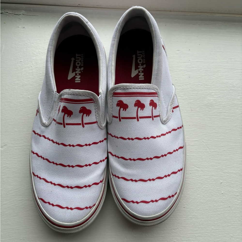 Men’s In N Out Vans